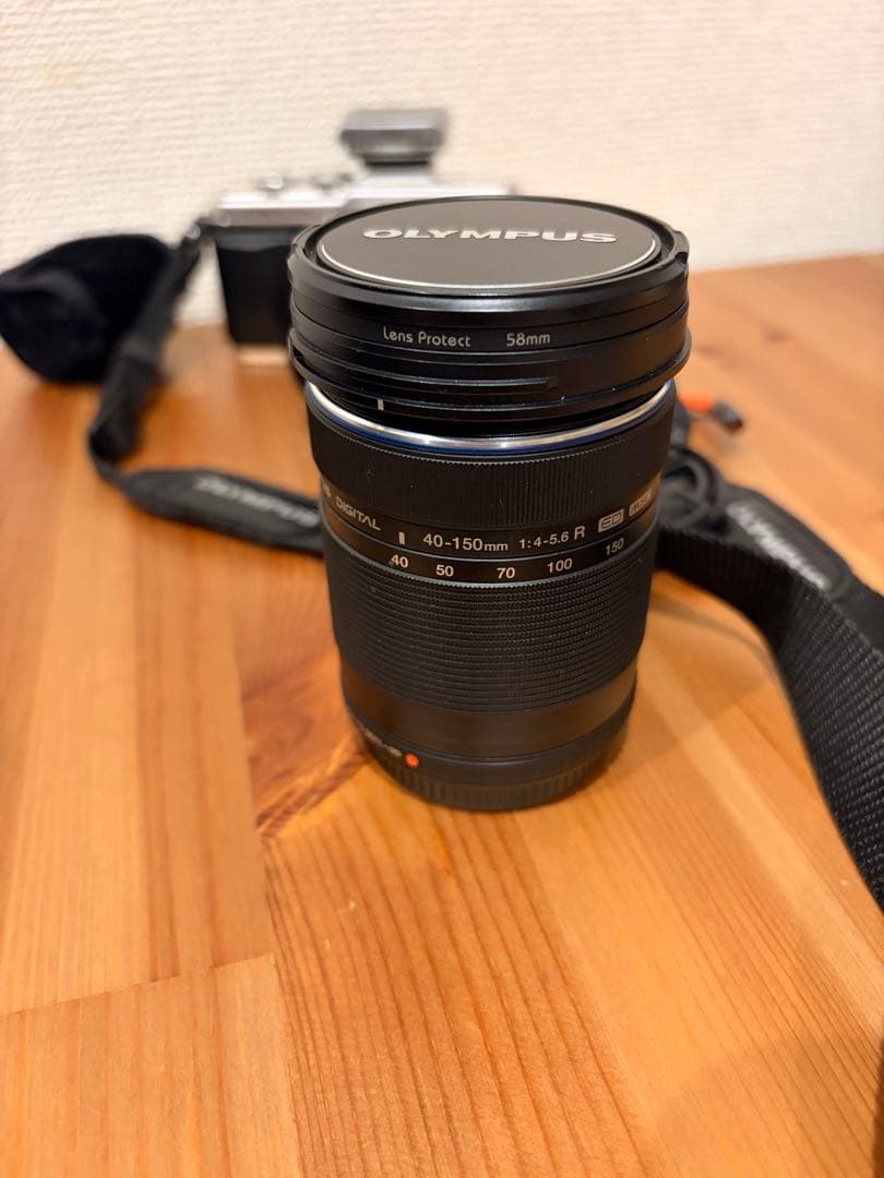Olympus Mirrorless Interchangeable Lips