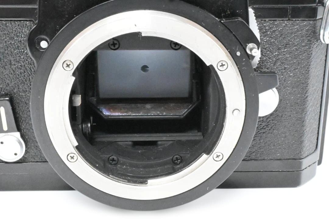 Nikon Slr Camera (Film) Nikomat Ftn Nikkor-Qc