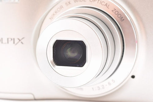 Nikon Compact Digital Camera 2 Coolpix L28 20.1Mp 5X Zoom