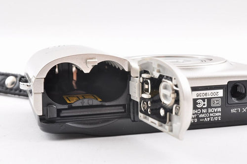 Nikon Compact Digital Camera 2 Coolpix L28 20.1Mp 5X Zoom