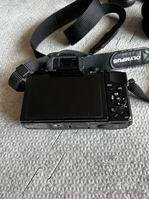 Olympus Mirrorless Interchangeable Lips Om-D 3