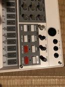 Korg Rhythm Machines Volca Sample