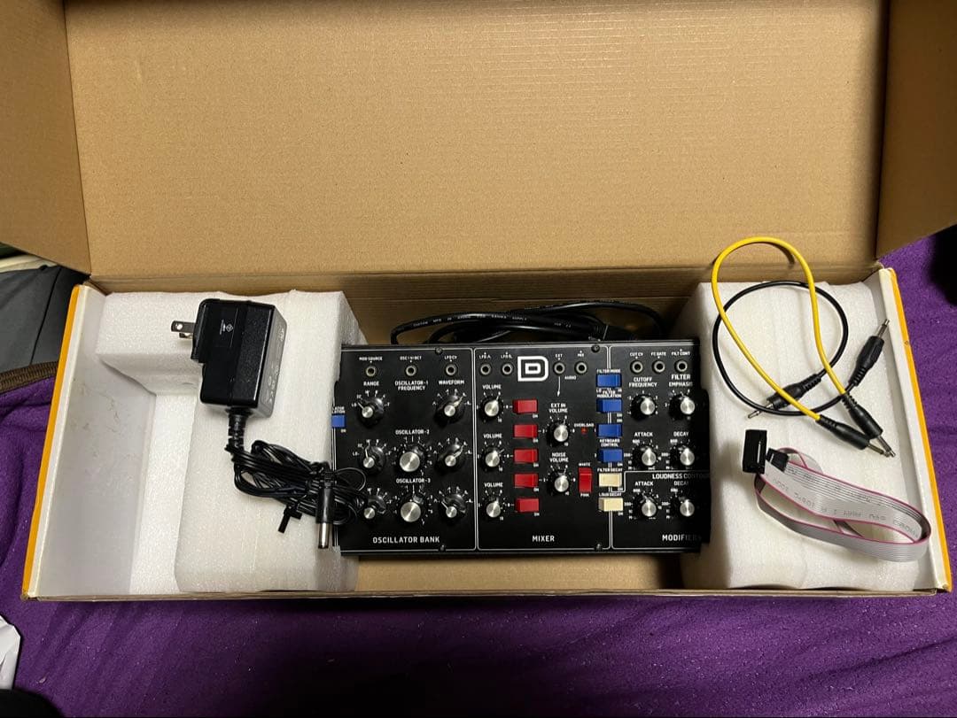 Behringer Analog Synthesizers Model D
