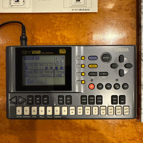 Yamaha Sequencer Qy22