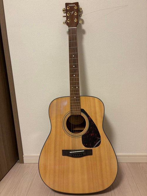 Yamaha Acoustic Guitars F335