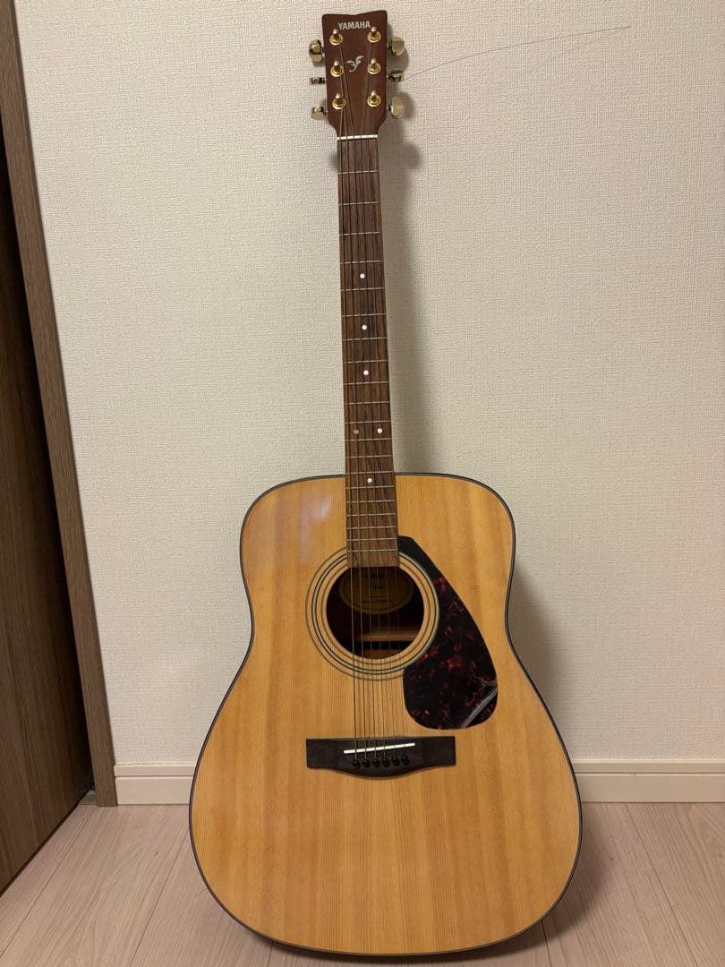 Yamaha Acoustic Guitars F335