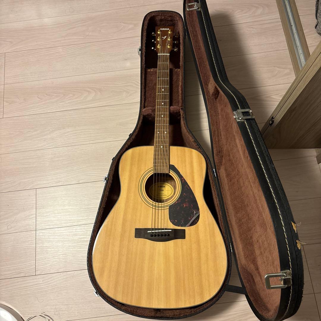 Yamaha Acoustic Guitars F335
