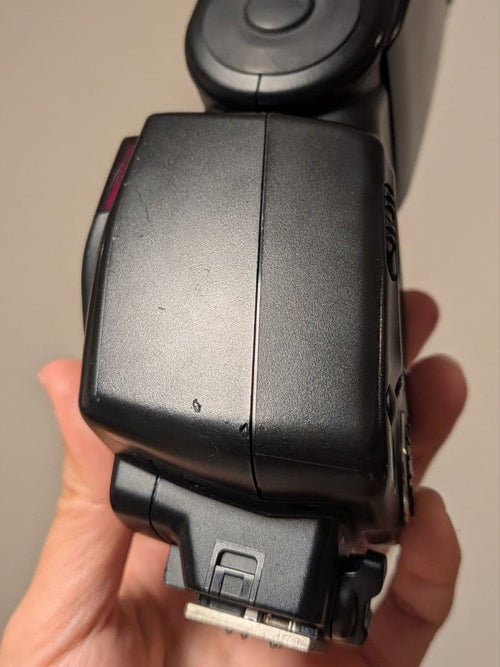 Nikon Strobe Sb700