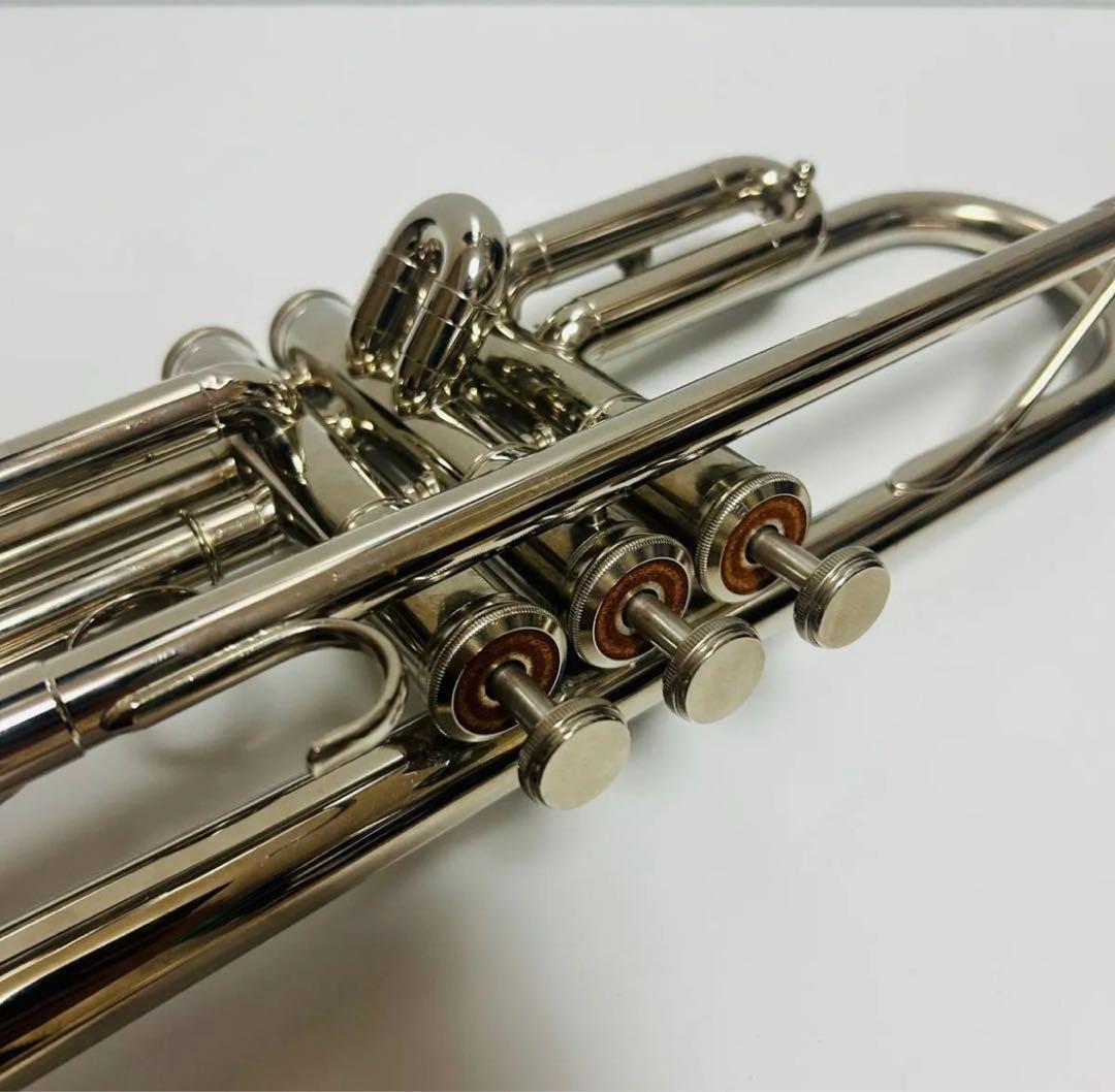 Trumpets Yamaha Ytr-136