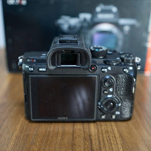 Sony Mirrorless Interchangeable Lips A7 R Iii