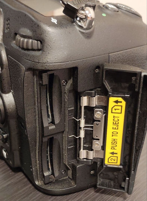 Nikon Digital Slrs D7000