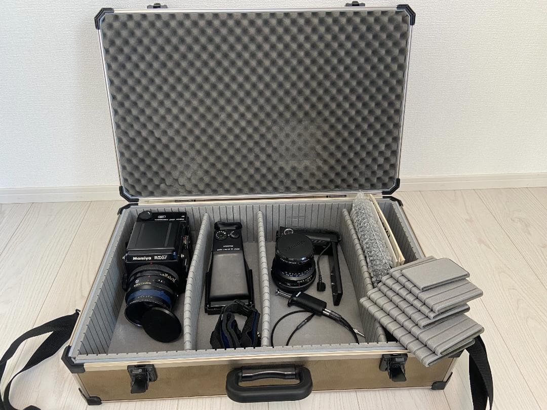 Mamiya Large -Size Medium Format Camera (Film) Rz67