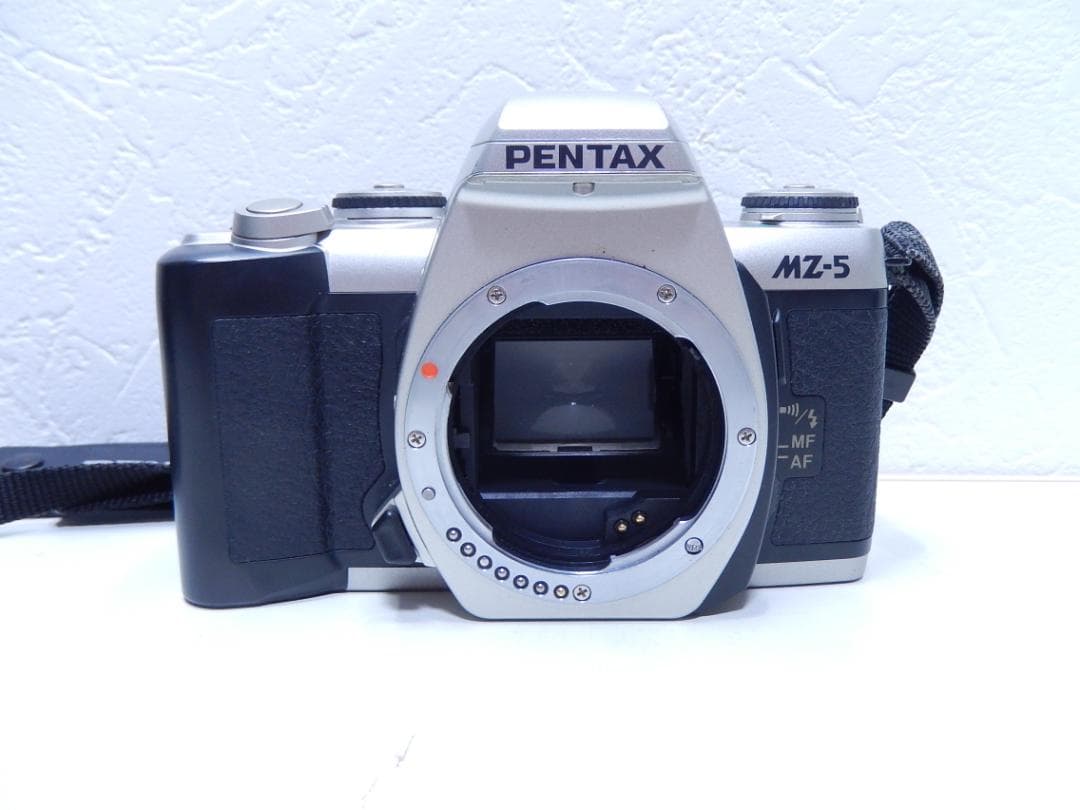 Pentax Slr Camera (Film) Mz-5 1:4 28-70Mm