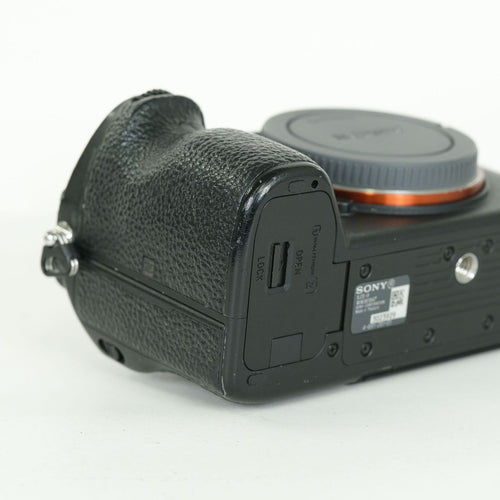 Sony Mirrorless Interchangeable Lips 16,300 9 Ilce-9 E