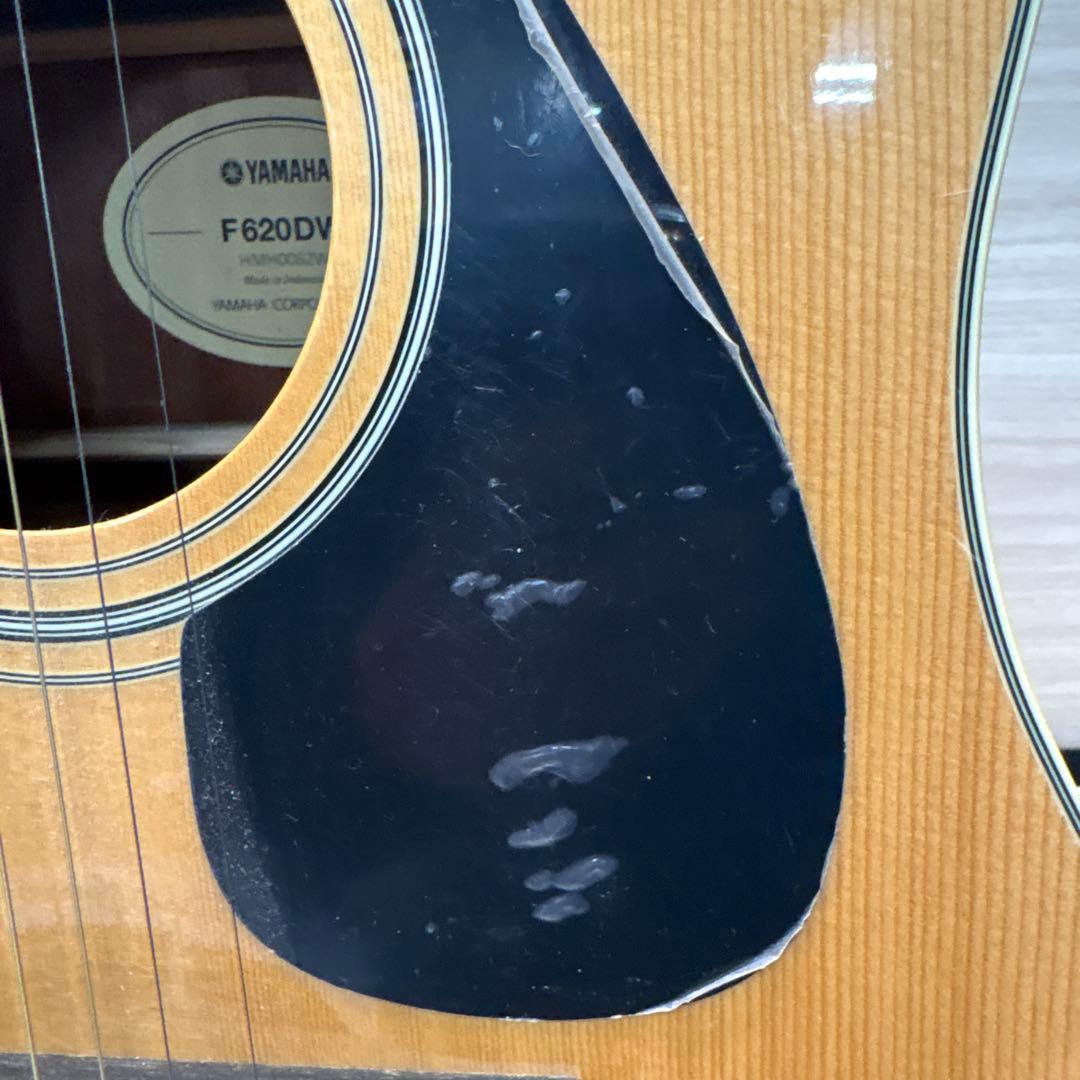 Acoustic Guitar Yamaha F620Dw