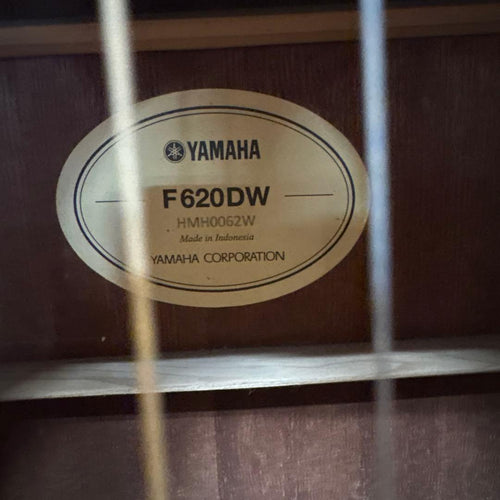 Acoustic Guitar Yamaha F620Dw