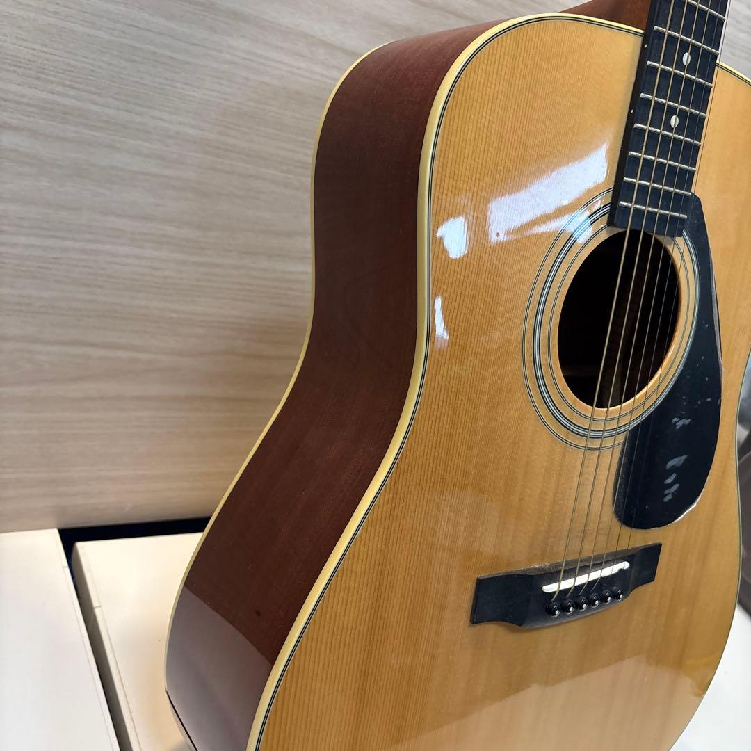 Acoustic Guitar Yamaha F620Dw