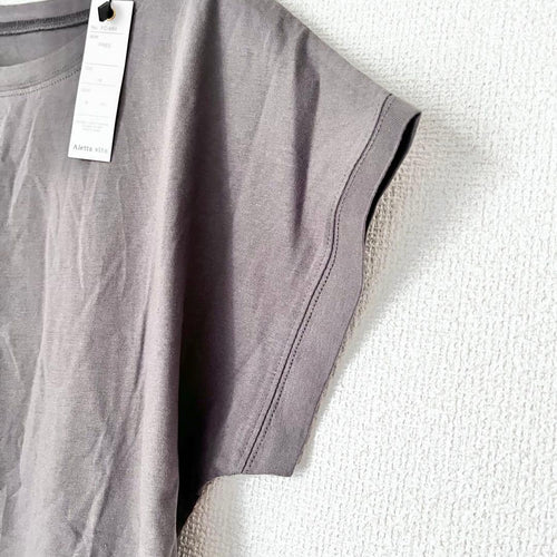 Aletta Short-Sleeve Vita
