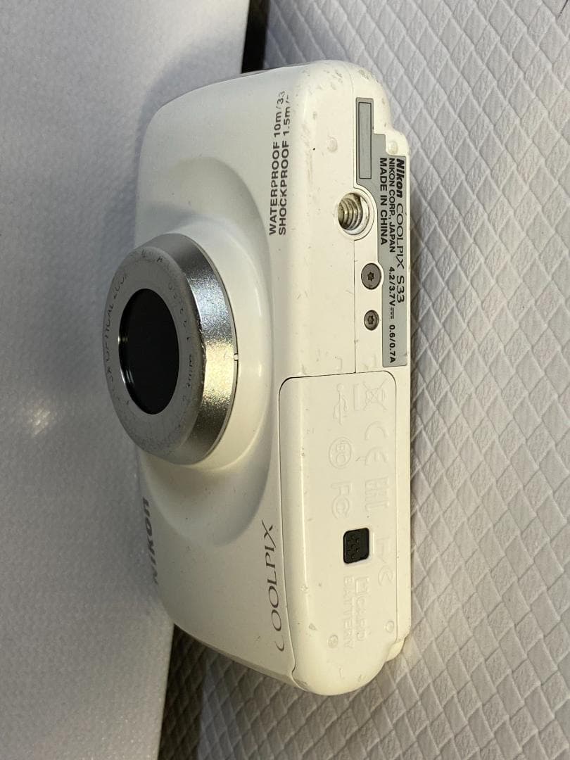 Compact Digital Camera Nikon S33#417