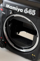 Mamiya Large -Size Medium Format Camera (Film) 645