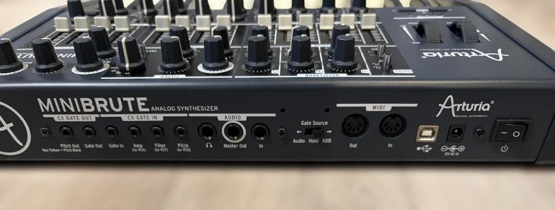 Analog Synthesizer Arturia Minibrute