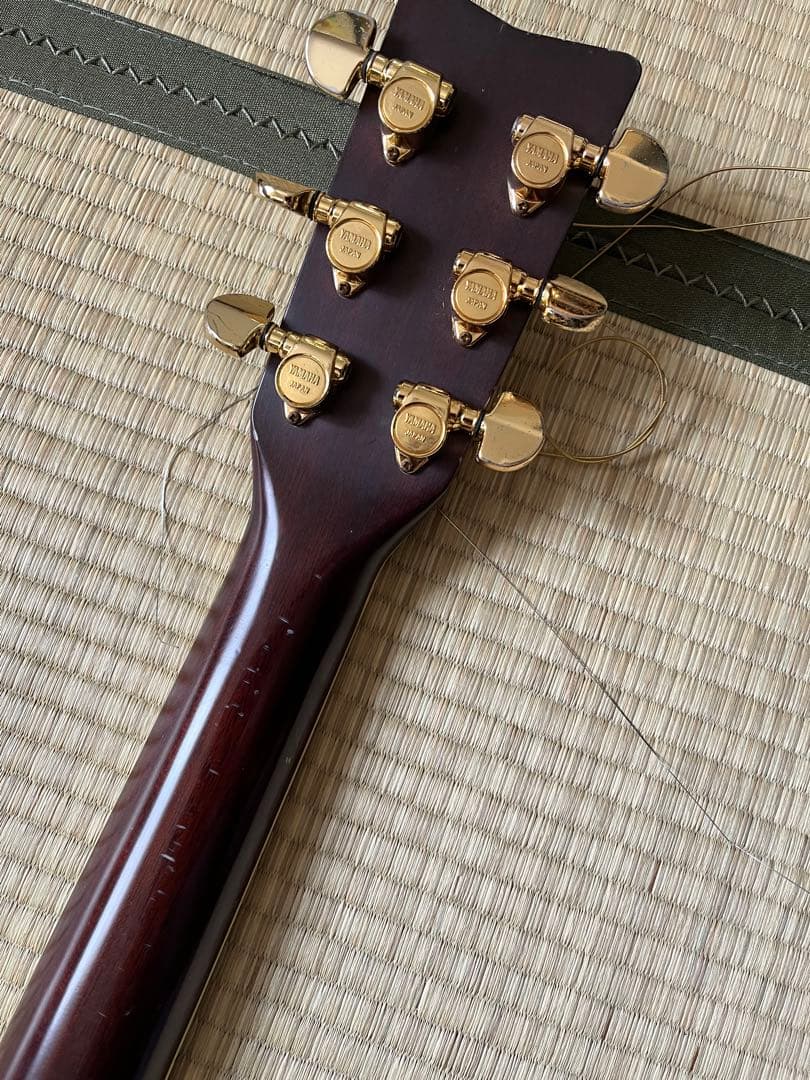 Yamaha Acoustic Guitars L-10