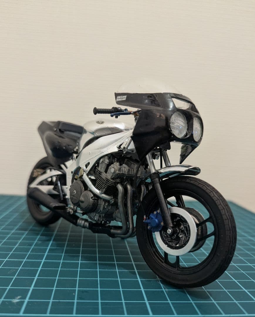 Motorcycles 1/12
