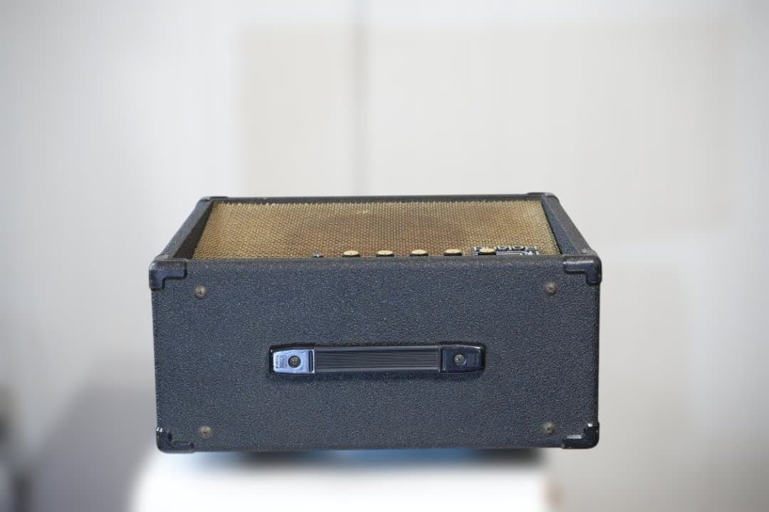 Roland Guitar Amplifiers Spirit 20