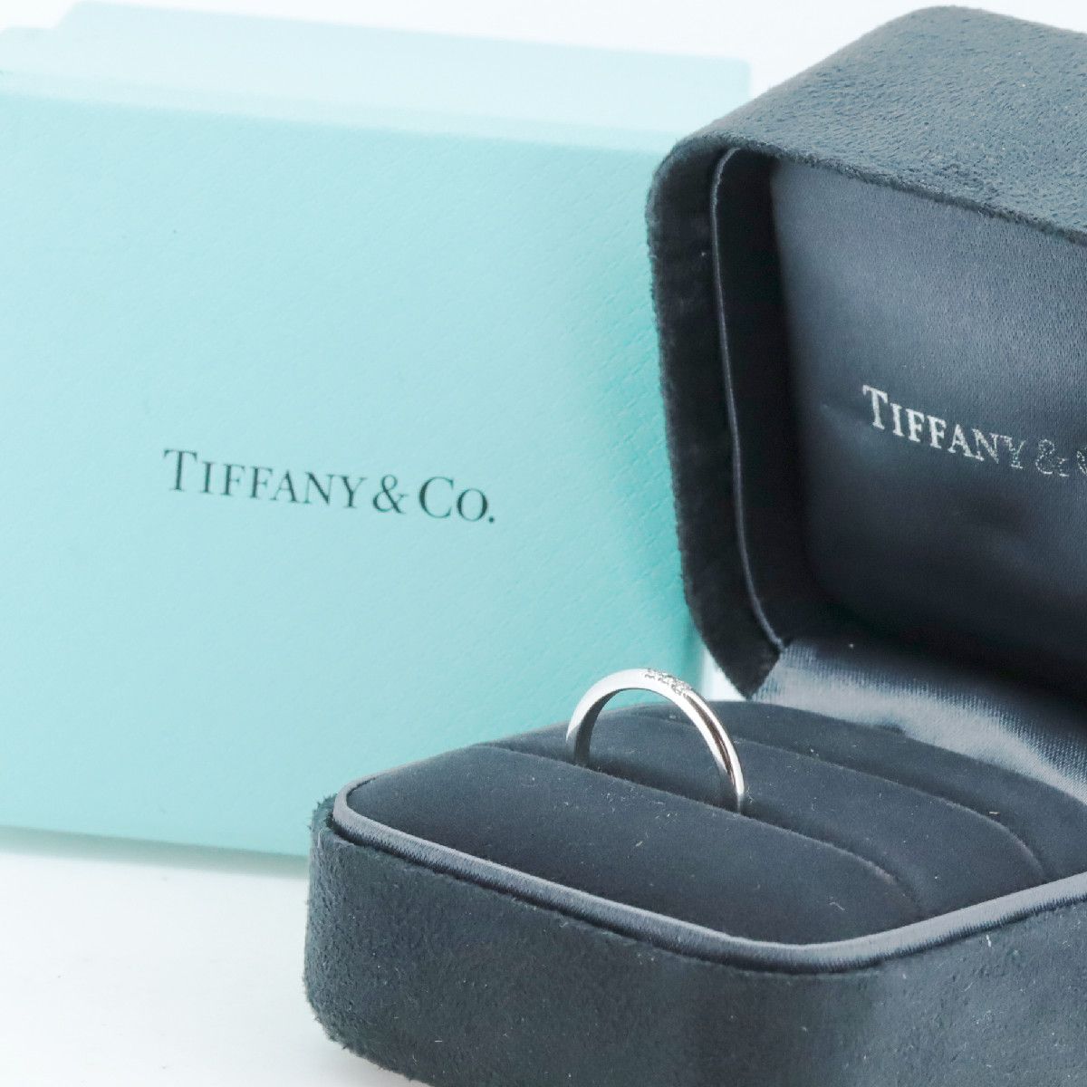 Tiffany Ring Co. 10 Pt950(