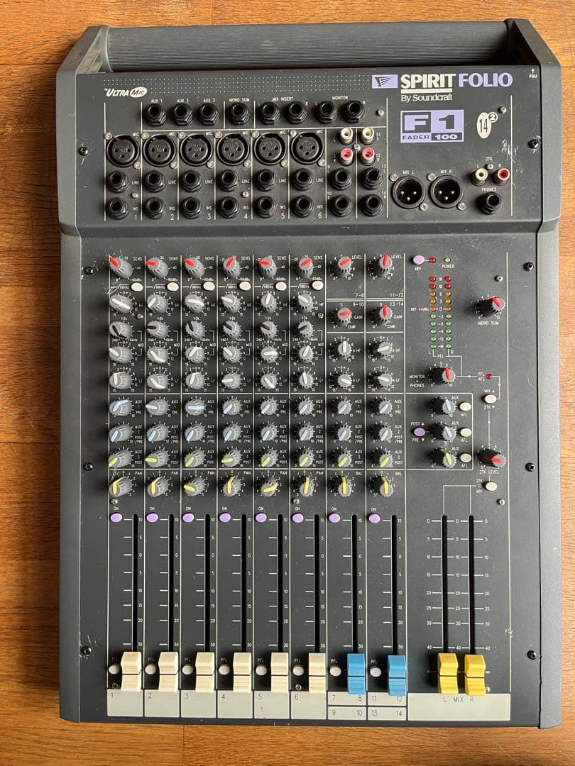 Roland Analog Mixer Sound Craft Spirit Folio 8