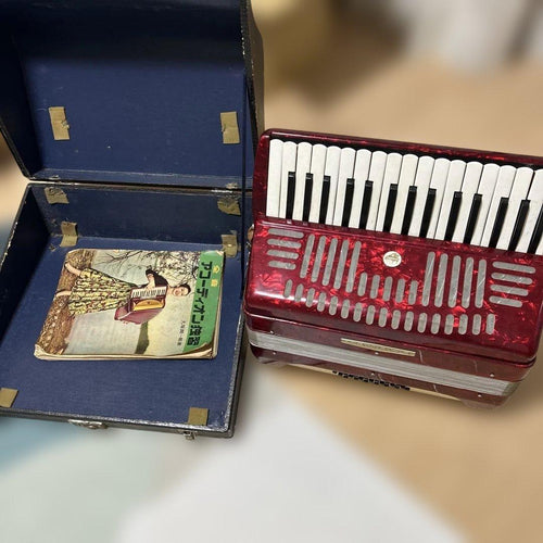 Yamaha Accordions Soprano 32