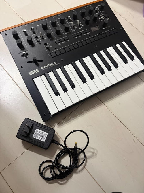 Analog Synthesizer Korg
