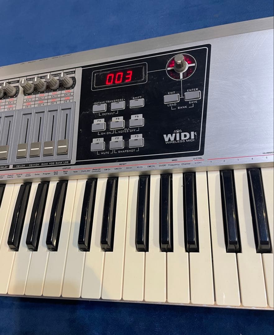 Midi Keyboard Pad Cme Uf70 Classic 76
