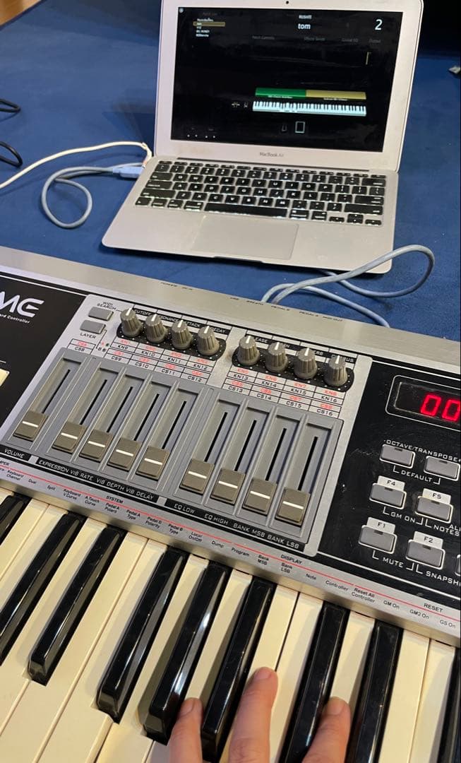 Midi Keyboard Pad Cme Uf70 Classic 76