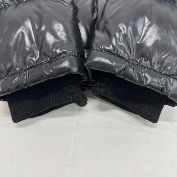 Moncler Down Jacket Bulgarie Guibbotto/ 020914132391 68950/1