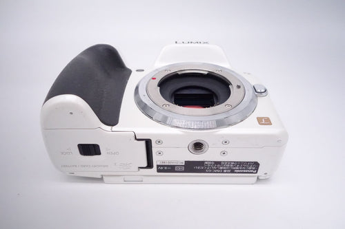 Panasonic Mirrorless Interchangeable Lips G5 1605 Dmc-G5-W [W2605067M]