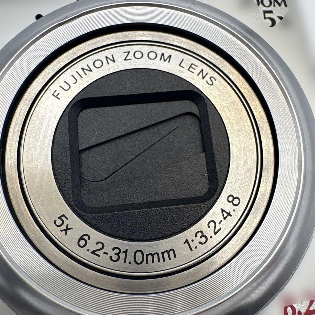 Compact Digital Cameras Finepix J50