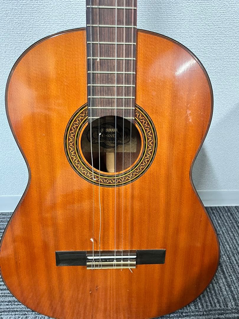 Yamaha Classical Guitars G-100D