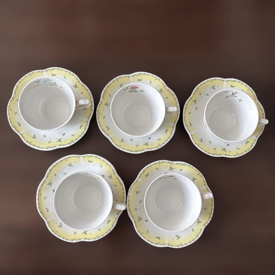 Narumi Tea Cups Saucers 5