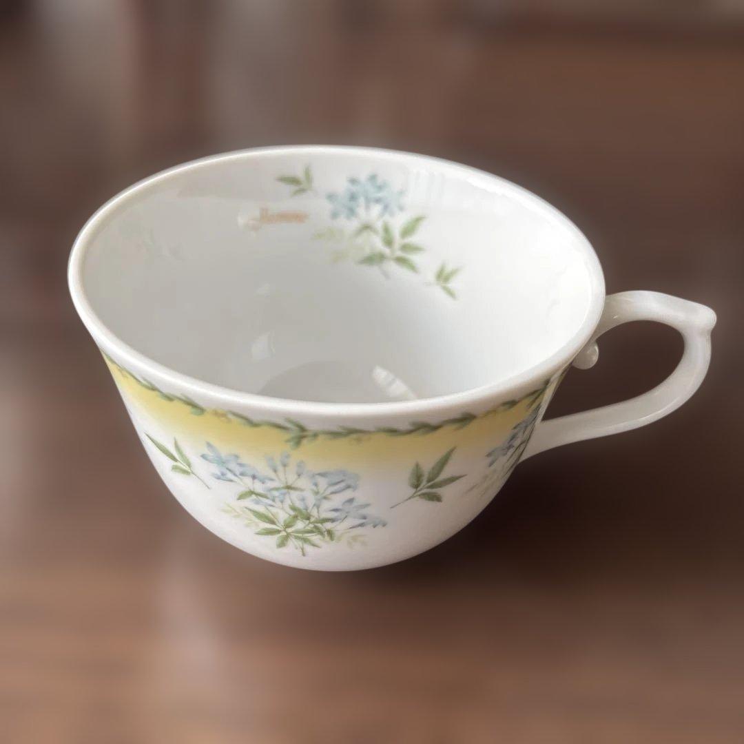 Narumi Tea Cups Saucers 5