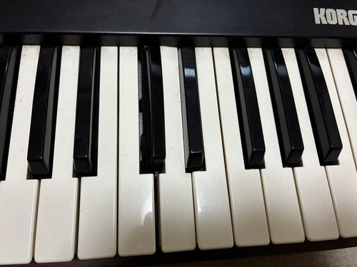 Analog Synthesizer Korg Polysix
