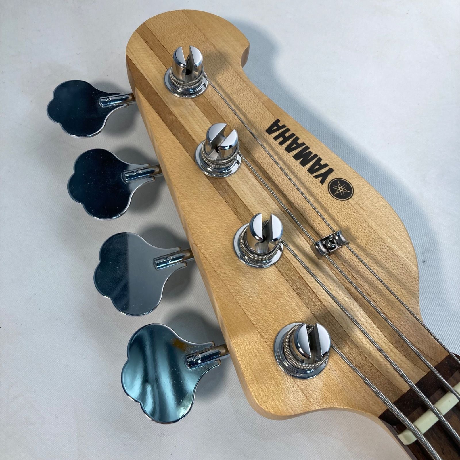 Electric Bass Yamaha Bb424X