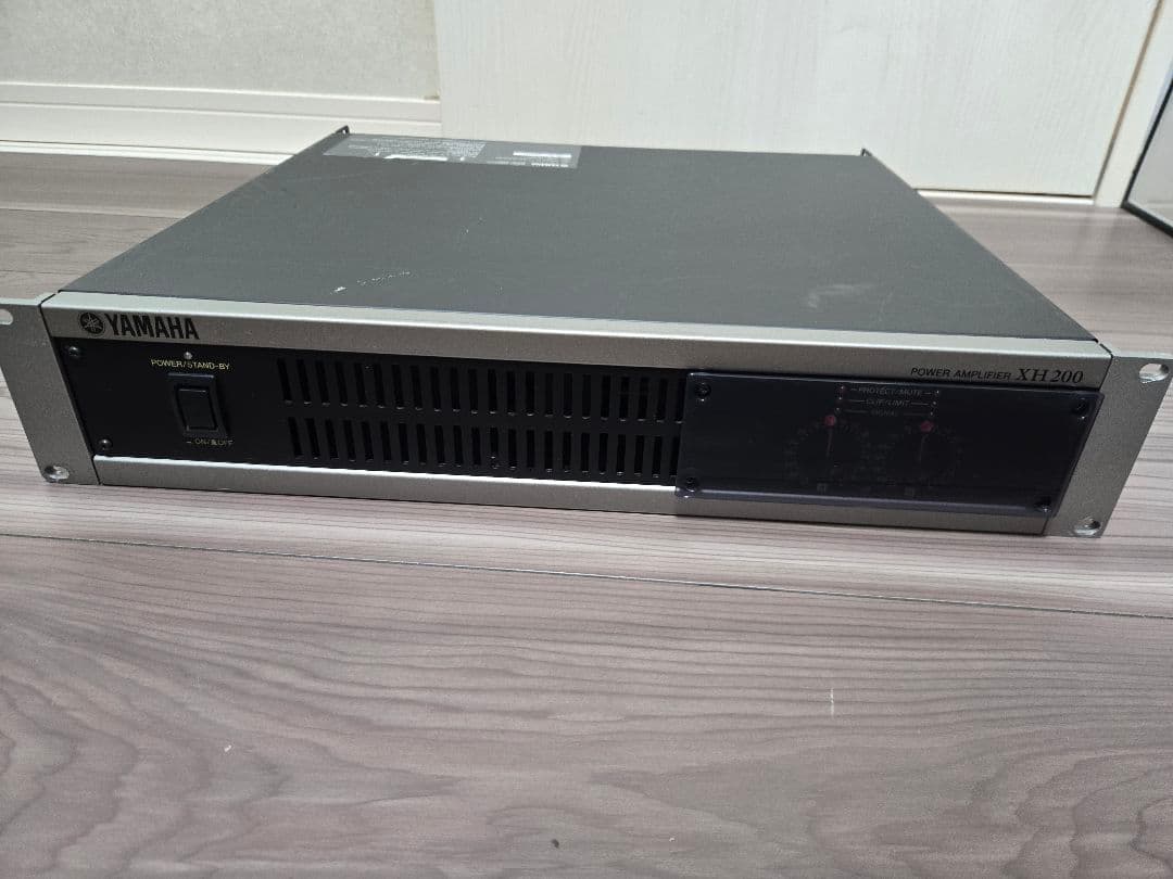 Power Amplifiers Yamaha Xh200
