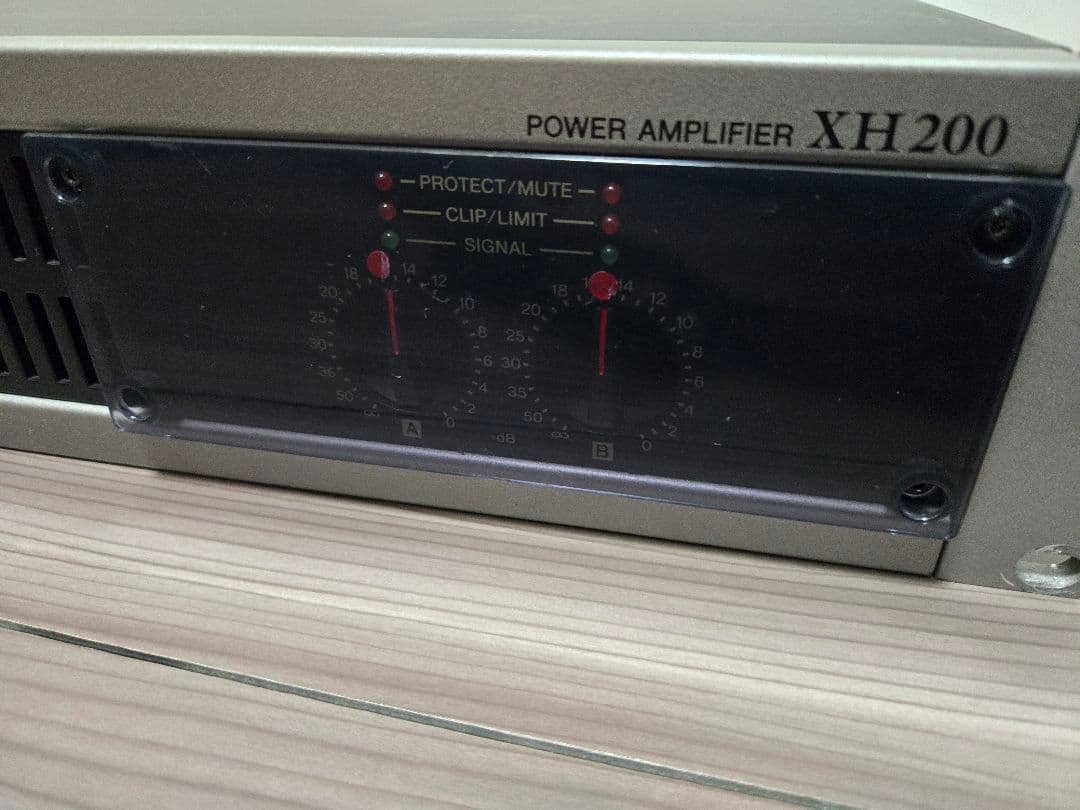 Power Amplifiers Yamaha Xh200