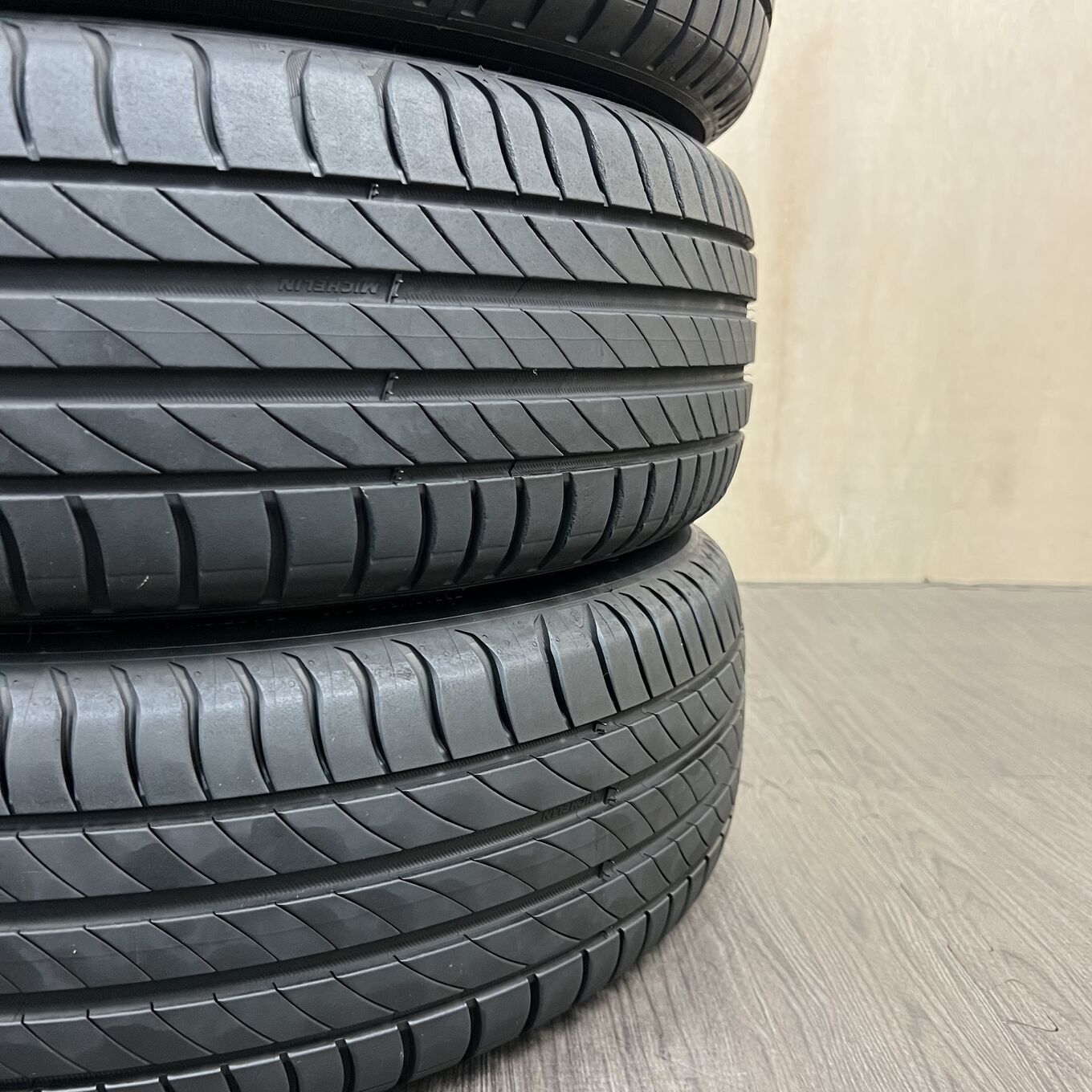 Honda 15 Inches Michelin 185/65R15 #26S40426
