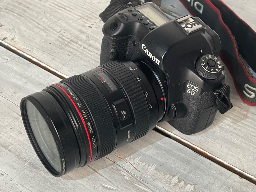 Canon Digital Slr Eos6D Ef28-70+Ef50+Grip