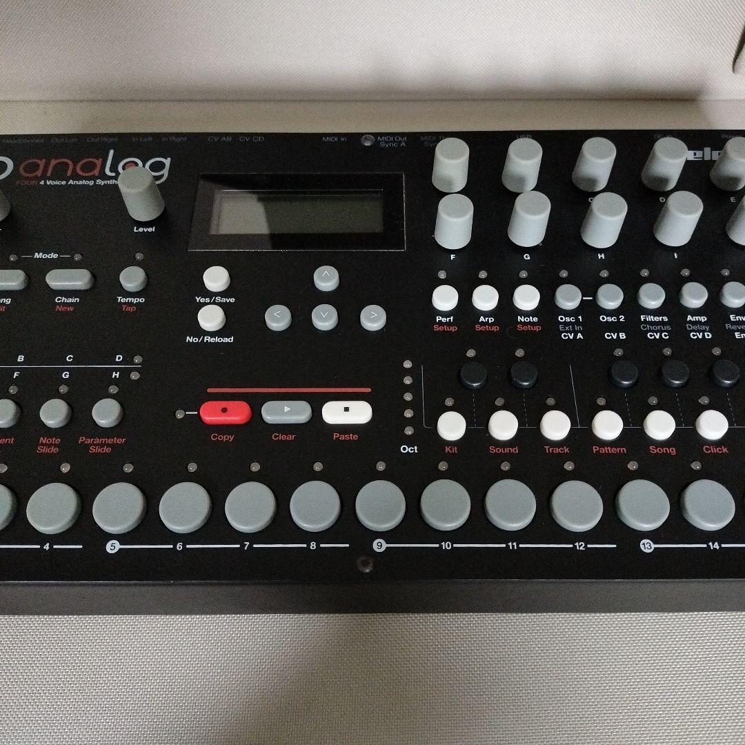 Analog Synthesizer Elektron Four