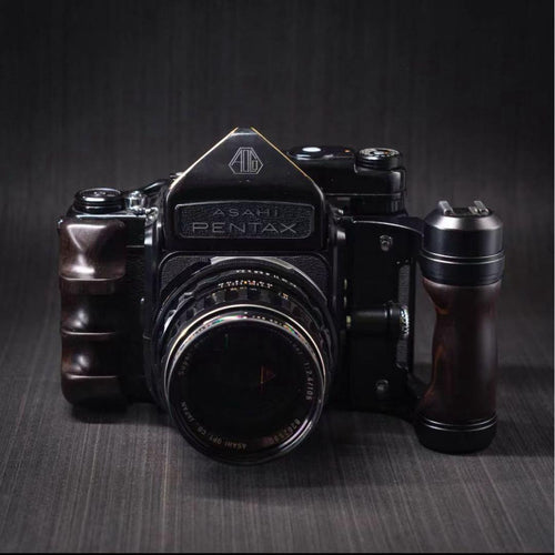Large -Size Medium Format Camera (Film) Pentax 67/6X7