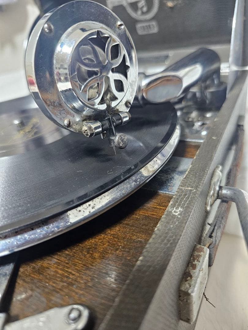 Columbia Record Players (Turntables) Viva-Tonal Grafonola No.213