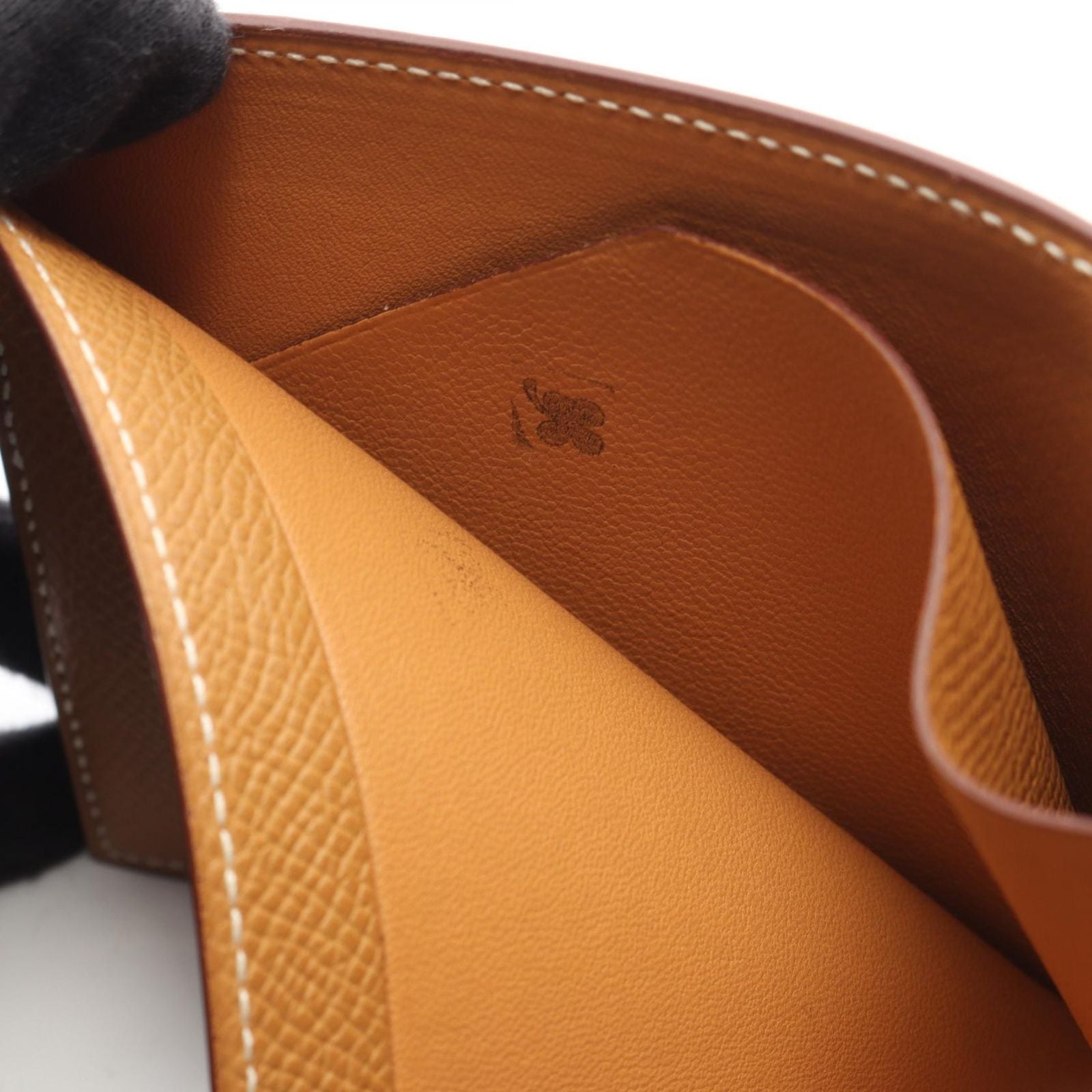 Hermes Bi-Fold Wallet Mc2 Used A
